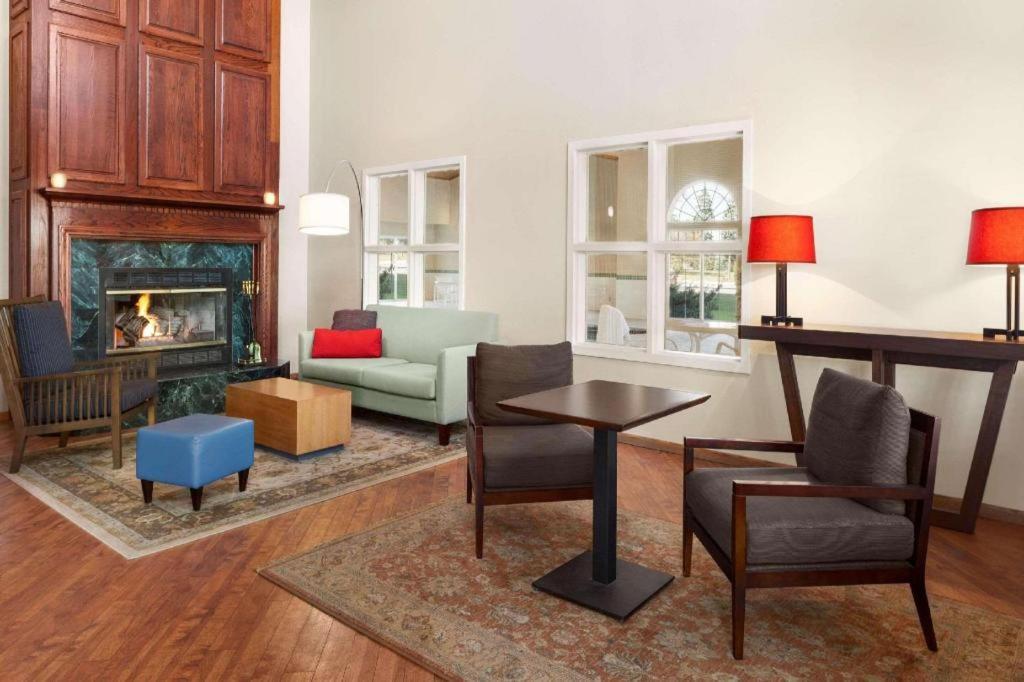 Country Inn & Suites By Radisson, Fort Dodge, Ia Eksteriør bilde
